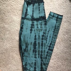 Lululemon Wunder Under in Tie Dye